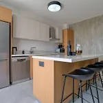 Avenue 103 3 Bed פאפוס
