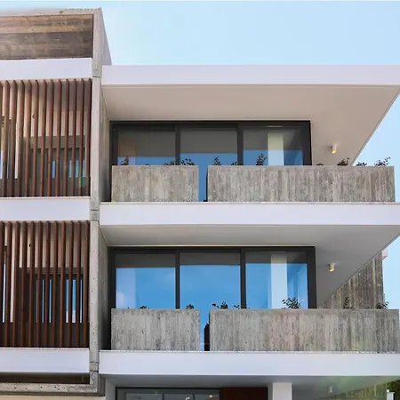 Avenue 103 3 Bed Apartment *